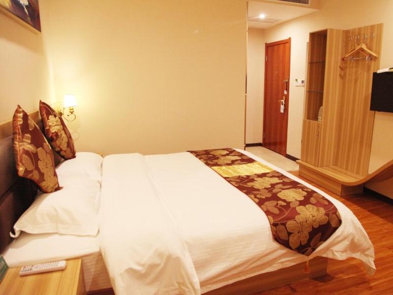 Greentree Alliance Yichang East Yichang Station Hotel Dış mekan fotoğraf